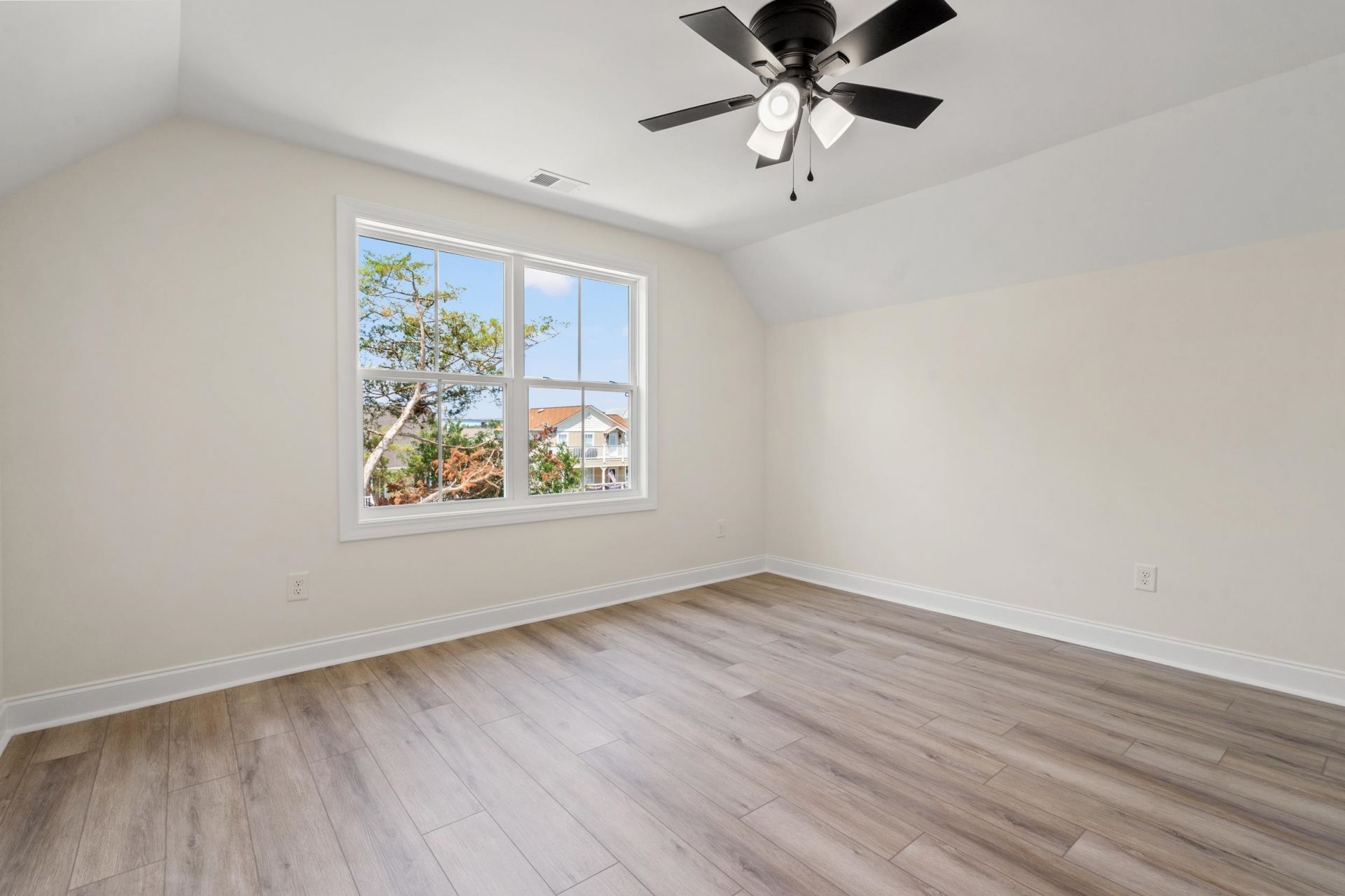 1712 26th Ave. N Photo 28