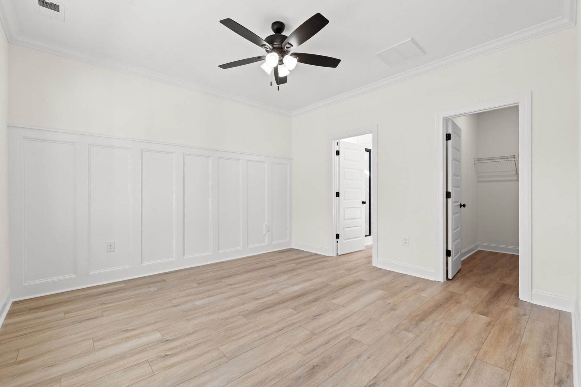 2428 Park St. Photo 10