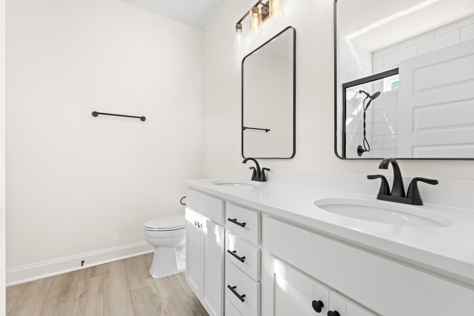 2428 Park St. Photo 12