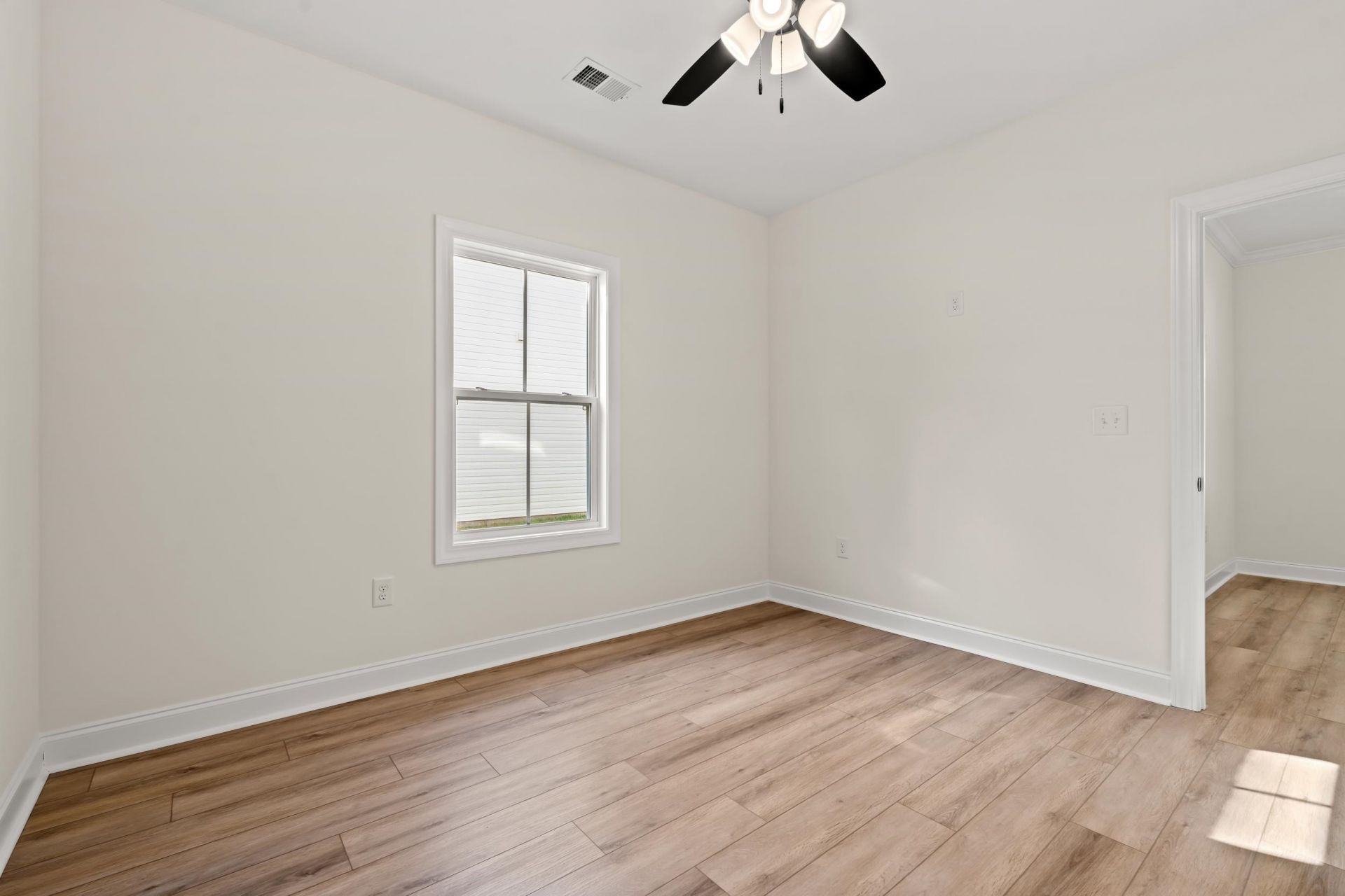 2428 Park St. Photo 14