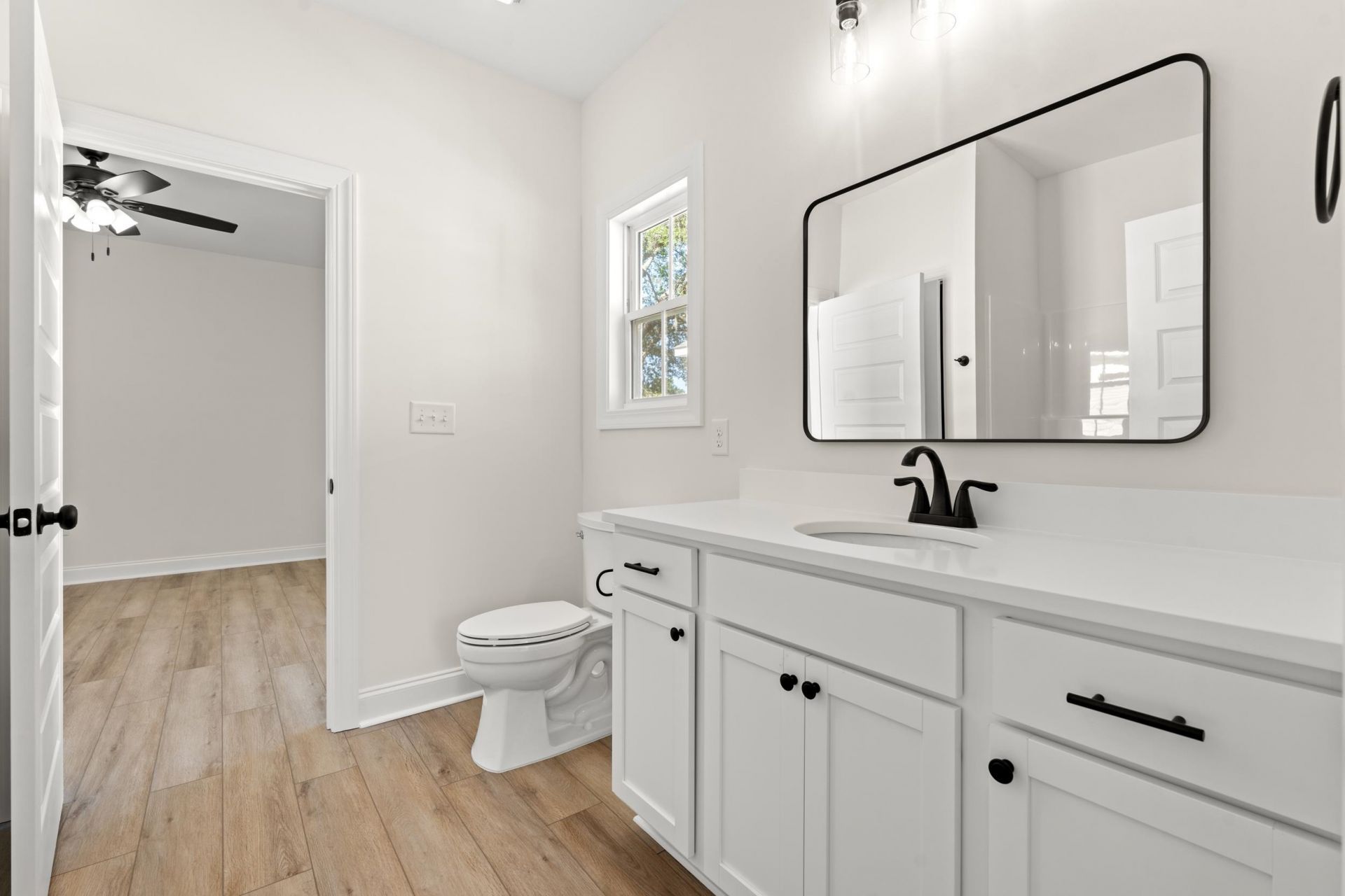 2428 Park St. Photo 22