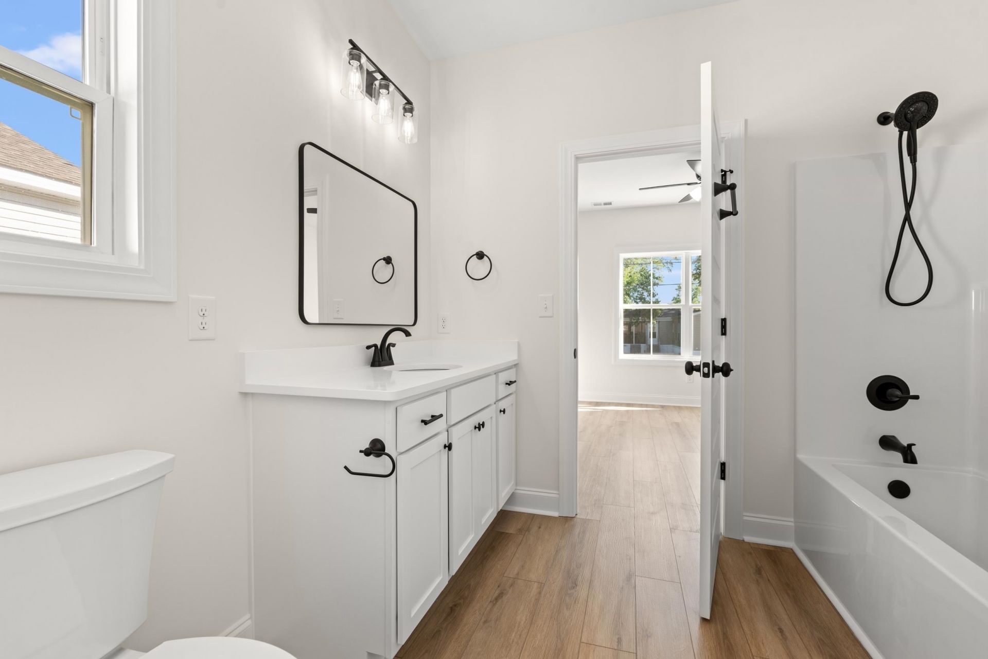 2428 Park St. Photo 23