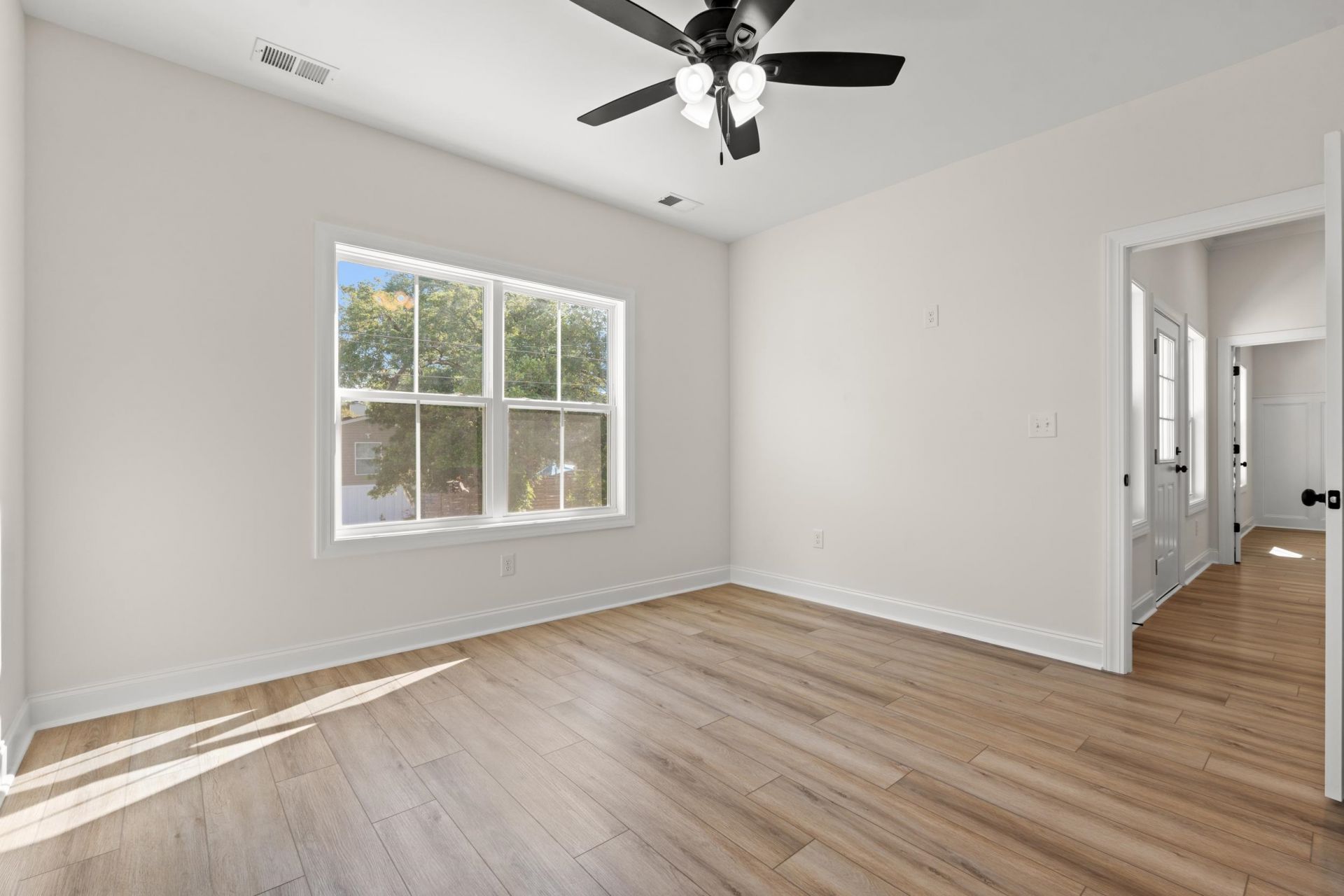 2428 Park St. Photo 26