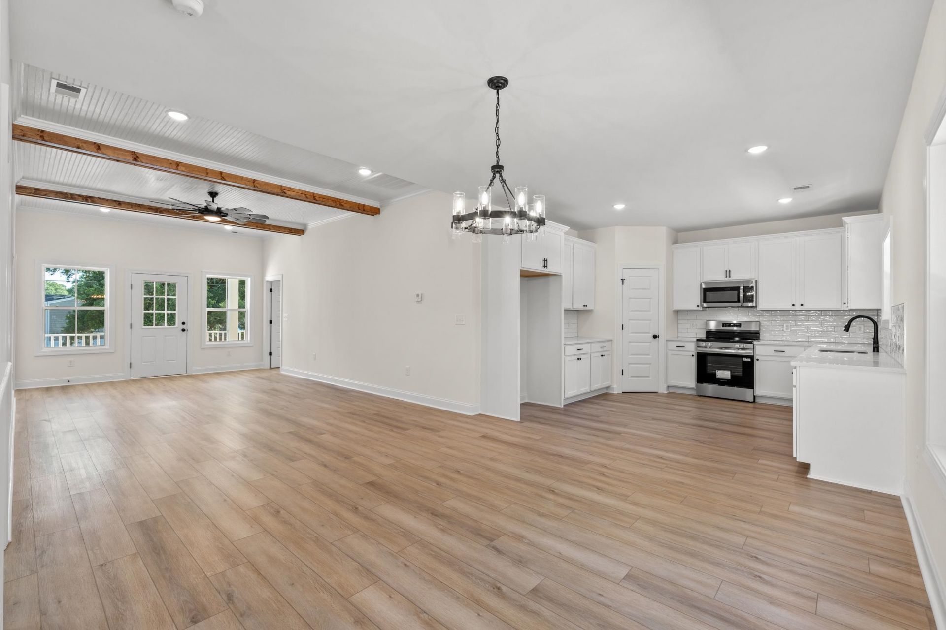 2428 Park St. Photo 6