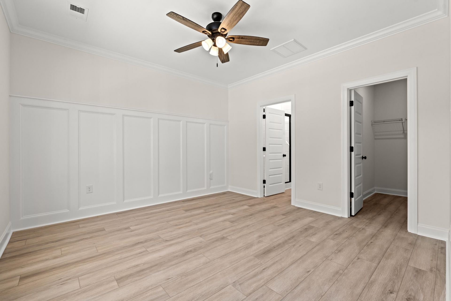 2426 Park St. Photo 11