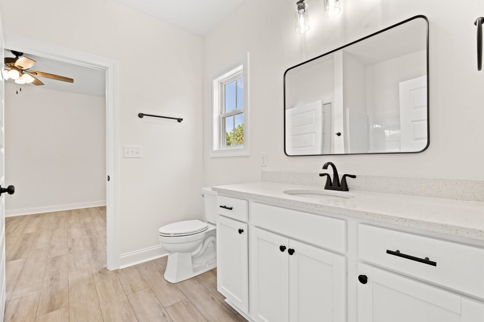 2426 Park St. Photo 25