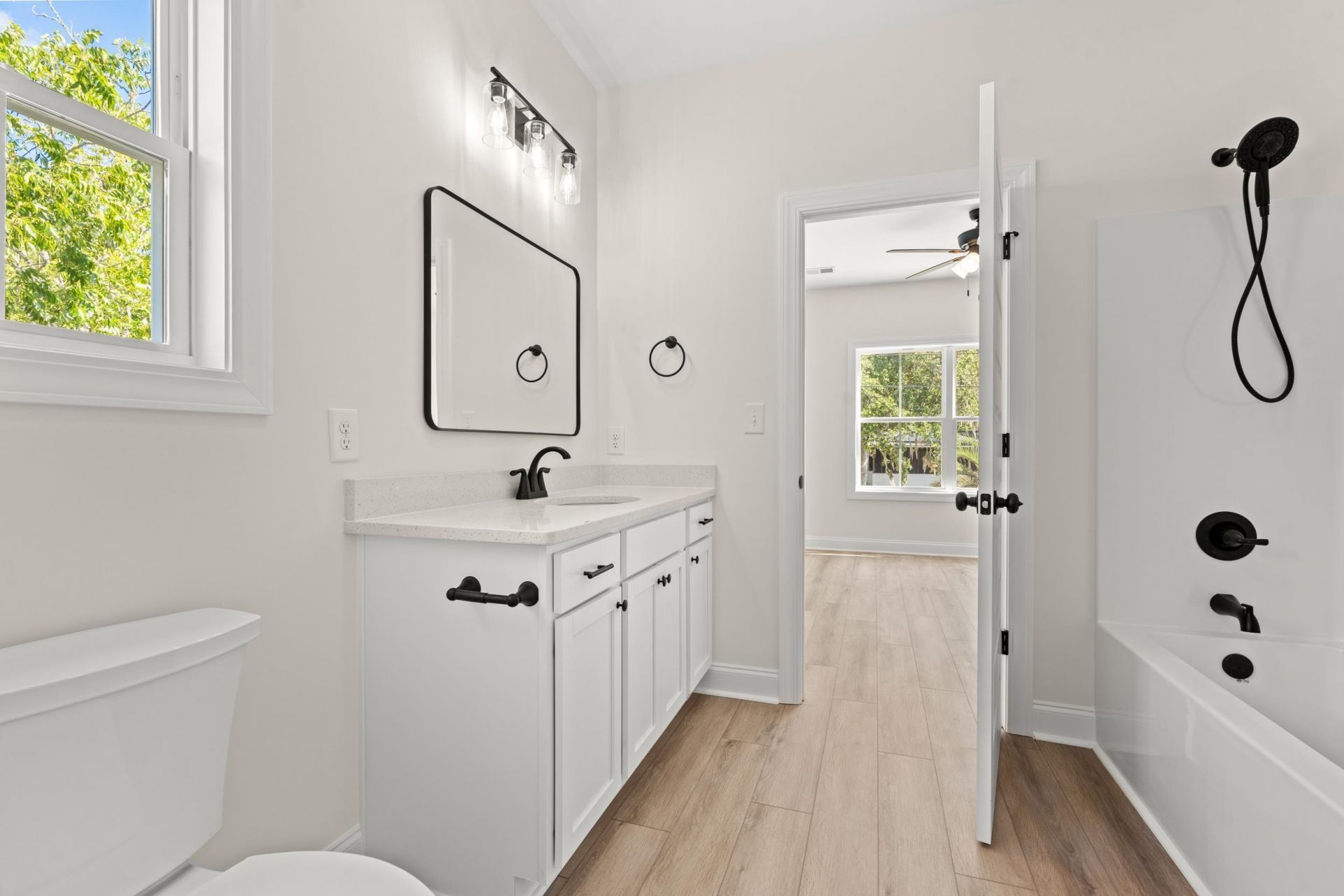 2426 Park St. Photo 26