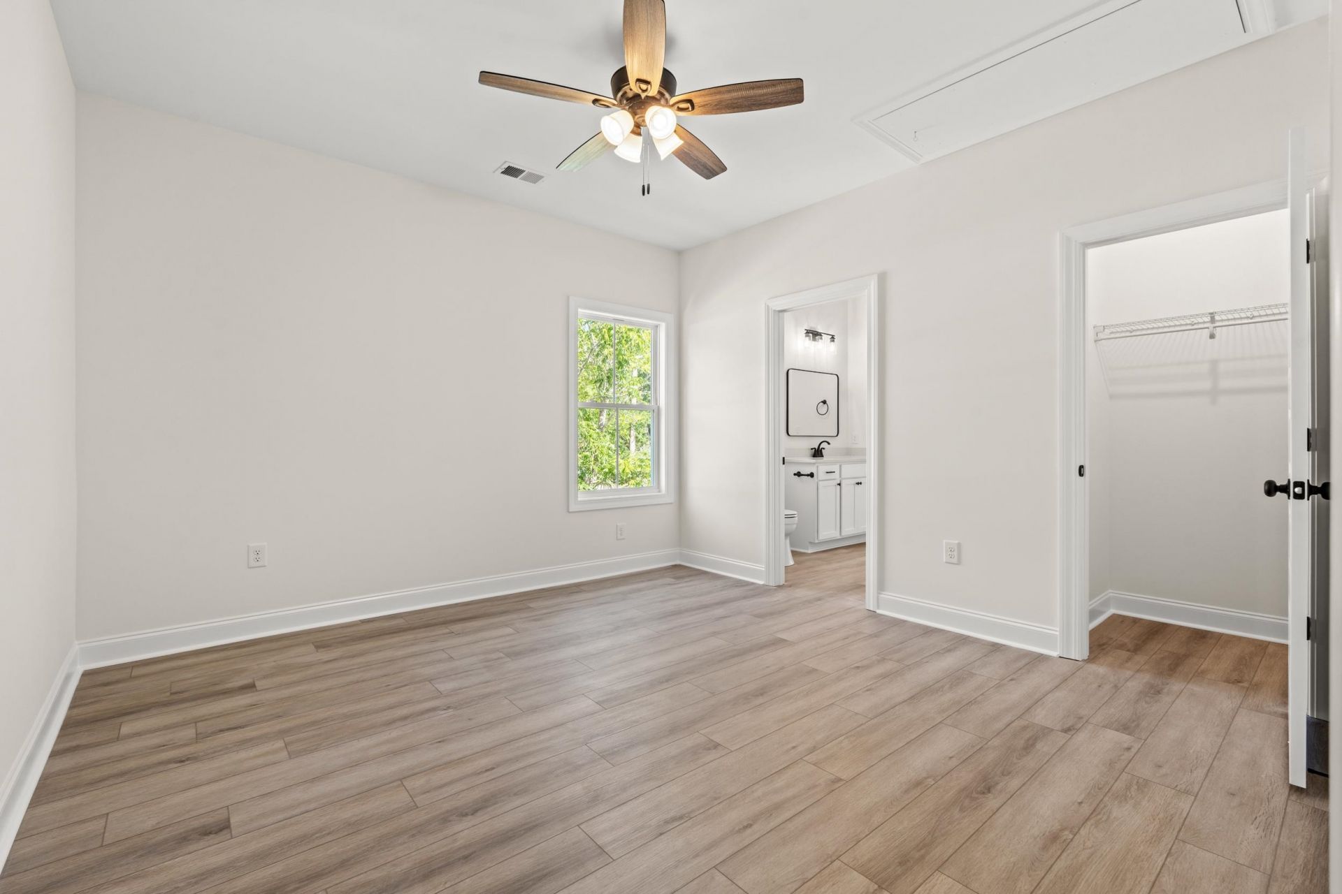 2426 Park St. Photo 27