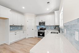 2426 Park St. photo 4