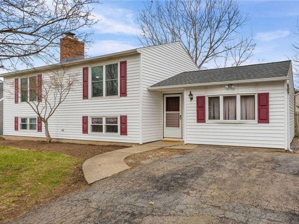 1753 Maplewood Drive, Farmington, NY 14425