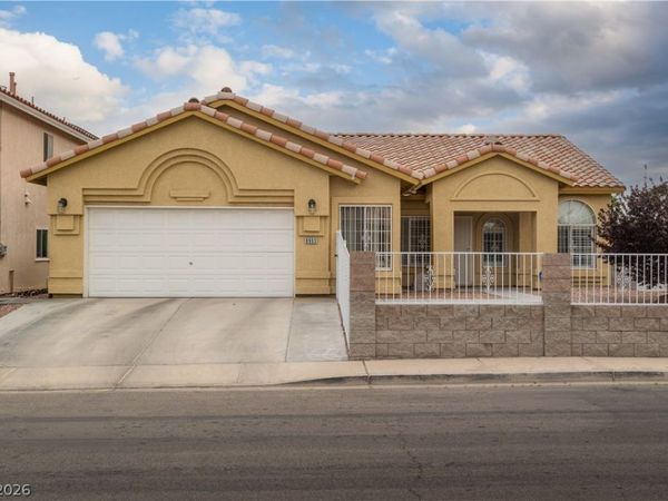 8993 Crystal Lagoon Court, Las Vegas, NV 89147