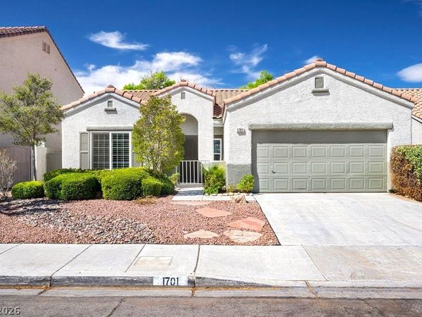 1701 Shifting Winds Street, Las Vegas, NV 89117
