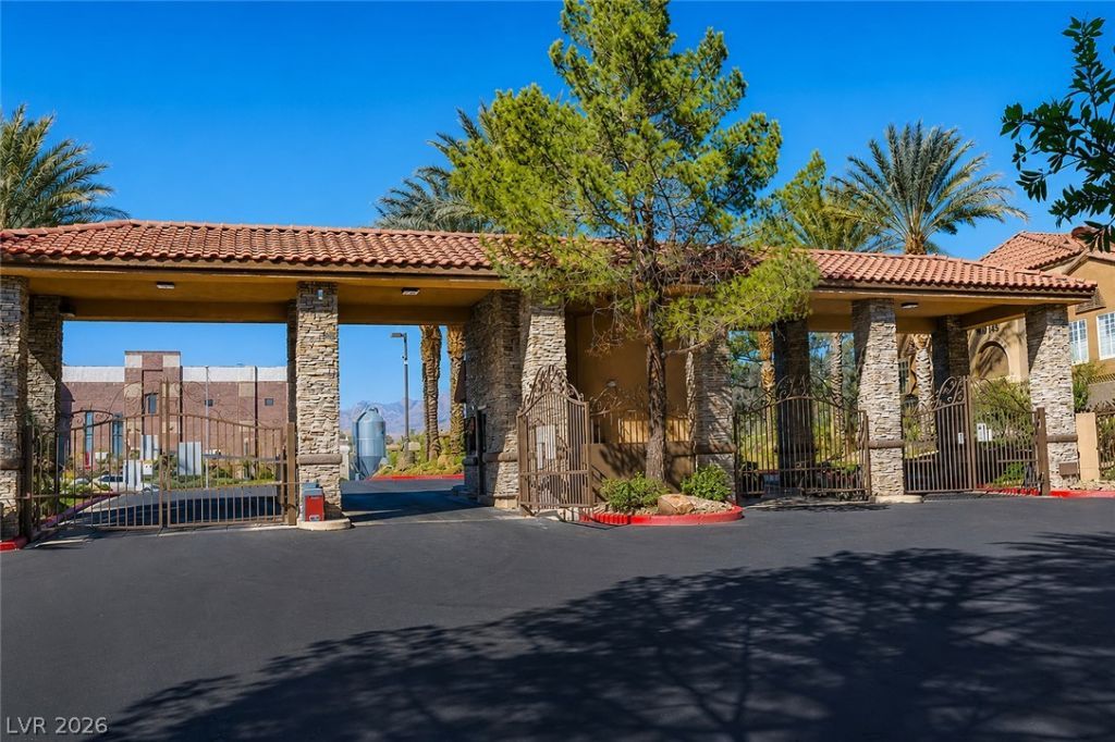 2200 S Fort Apache Road, Unit 2032, Las Vegas, NV 89117 Main Photo