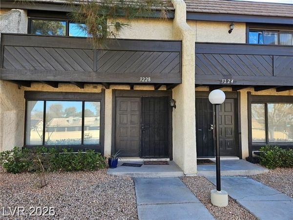 3228 Longford Way, Las Vegas, NV 89121