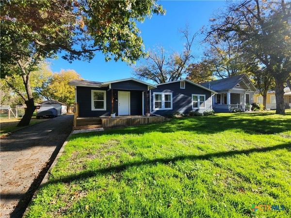 521 Willow Avenue , New Braunfels, TX 78130