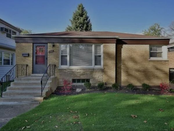144 E Quincy Street , Riverside, IL 60546