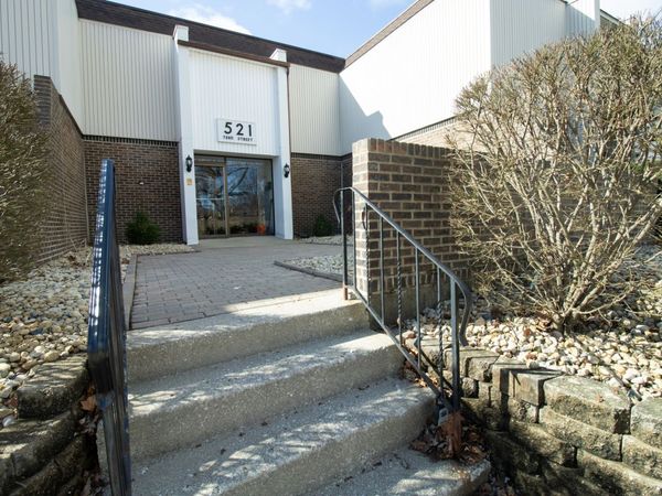 521 73RD Street, Unit 104, Downers Grove, IL 60516