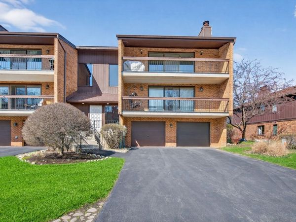 8150 Brookside Drive , Unit 204, Palos Park, IL 60464