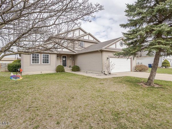 1118 Sandpiper Lane , Bowling Green, OH 43402