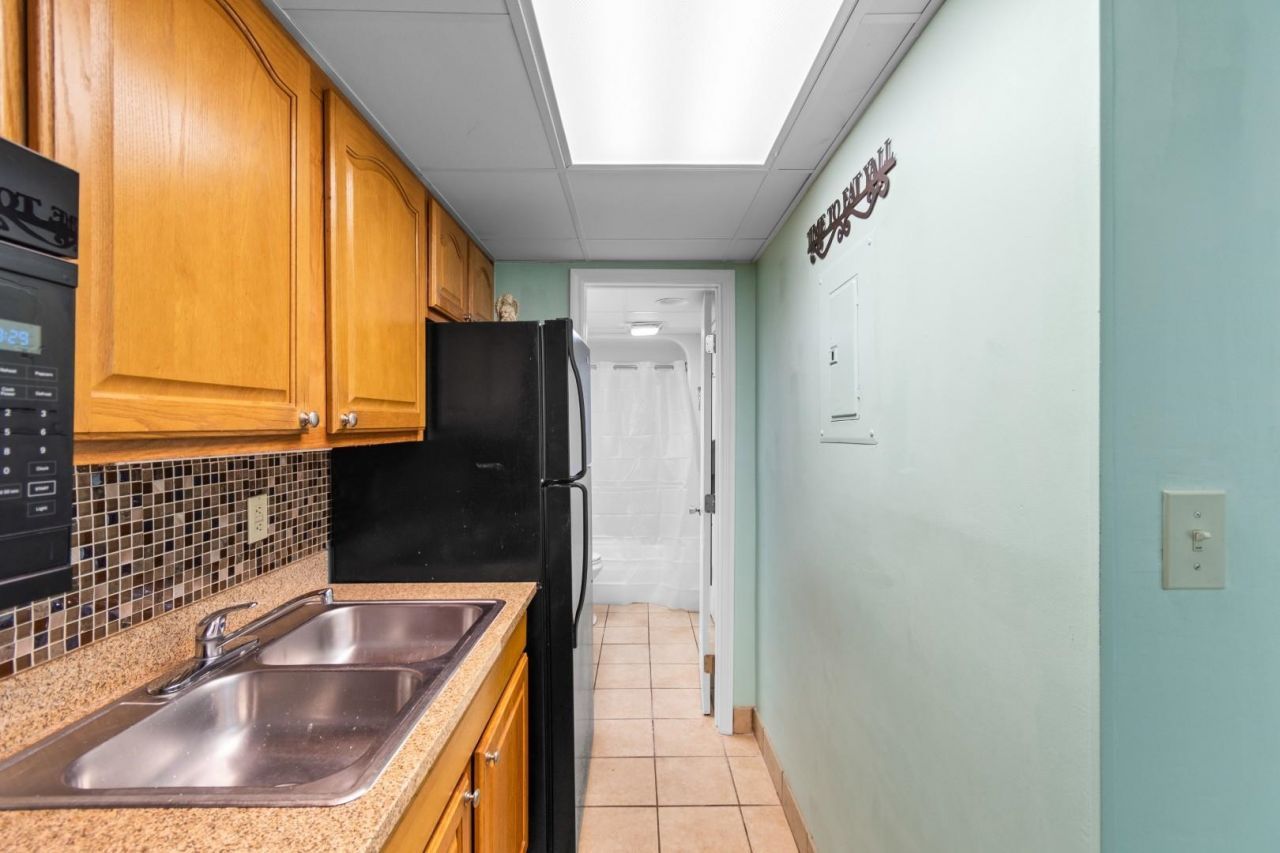 6804 N Ocean Blvd.  Photo 8