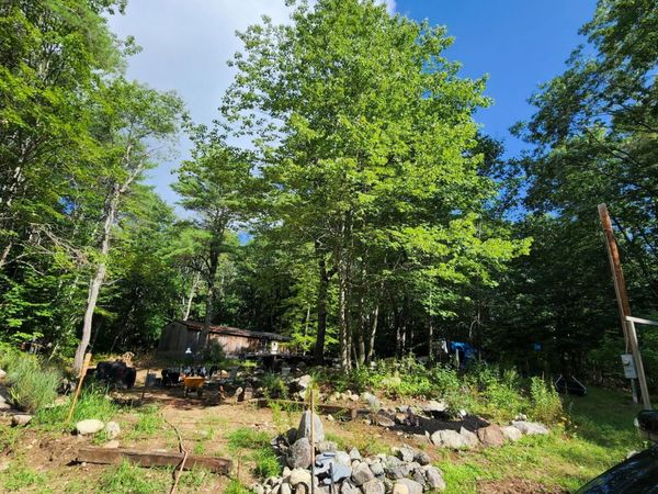 3 Two Lights Road , Gray, ME 04039