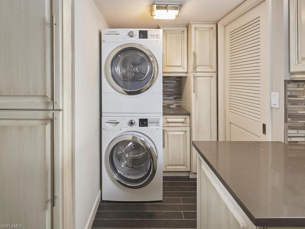 3003 Gulf Shore Blvd N, Unit 604, Naples, FL 34103 Photo