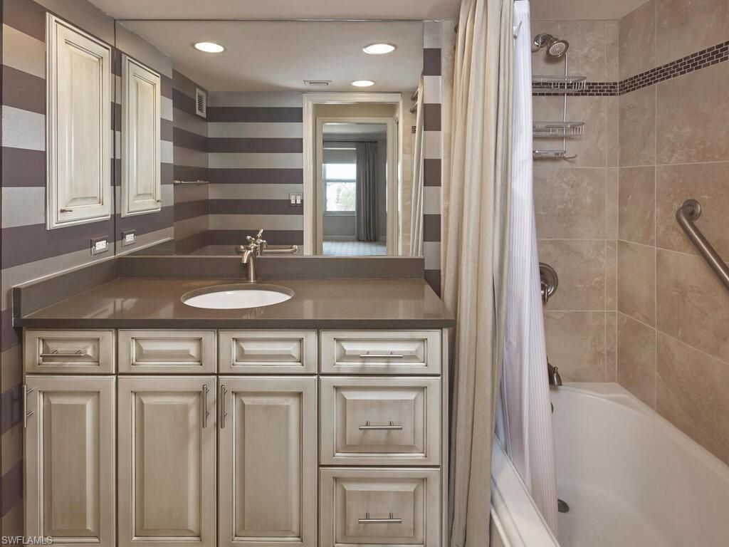 3003 Gulf Shore Blvd N, Unit 604, Naples, FL 34103 Photo