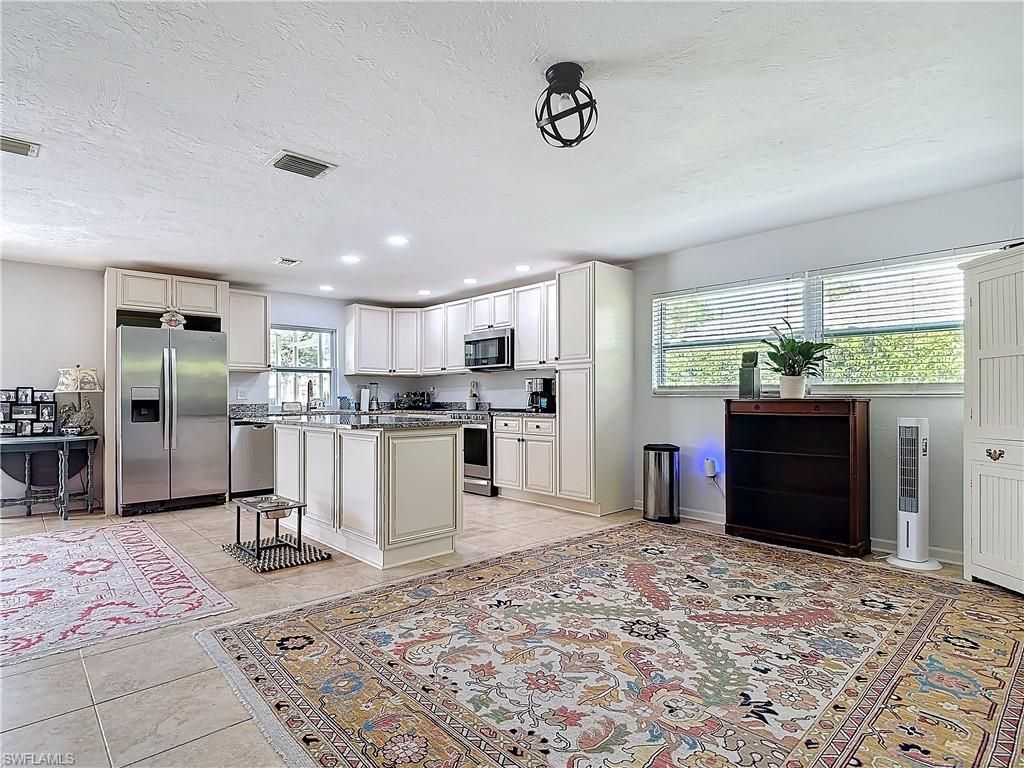 4364 Beechwood Lake Dr, Naples, FL 34112 Photo