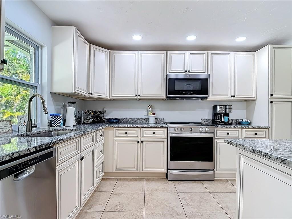 4364 Beechwood Lake Dr, Naples, FL 34112 Photo