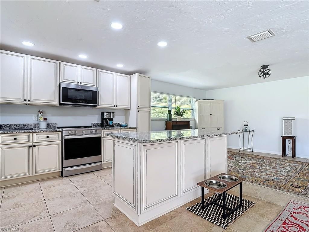 4364 Beechwood Lake Dr, Naples, FL 34112 Photo