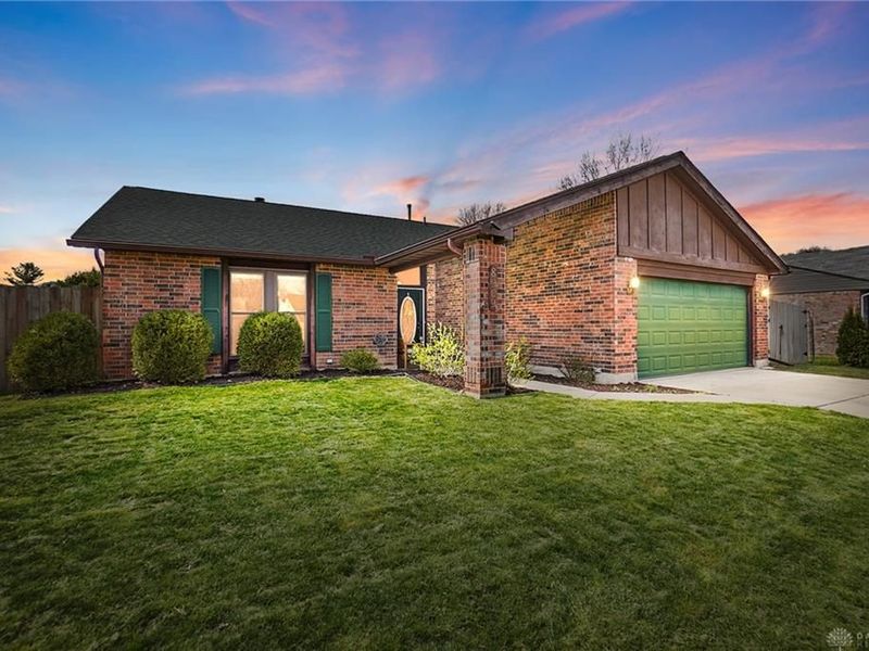 8969 Gardengate Drive, Huber Heights, OH 45424 Photo 1