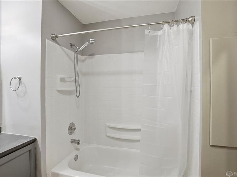 8969 Gardengate Drive, Huber Heights, OH 45424 Photo 26