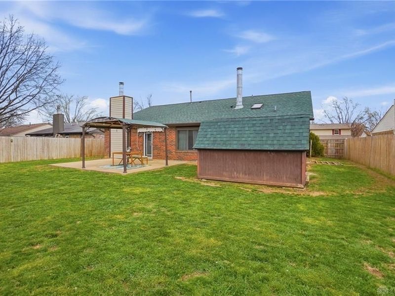 8969 Gardengate Drive, Huber Heights, OH 45424 Photo 35