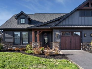 203 Charles Herrmann Way , Penn Yan, NY 14527