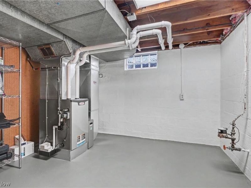 226 Helena Drive, Struthers, OH 44471 Photo 25