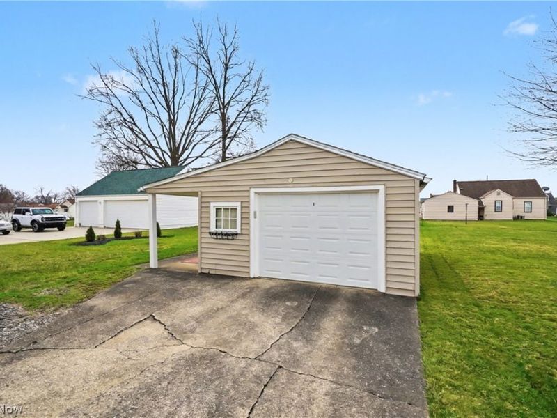 226 Helena Drive, Struthers, OH 44471 Photo 29
