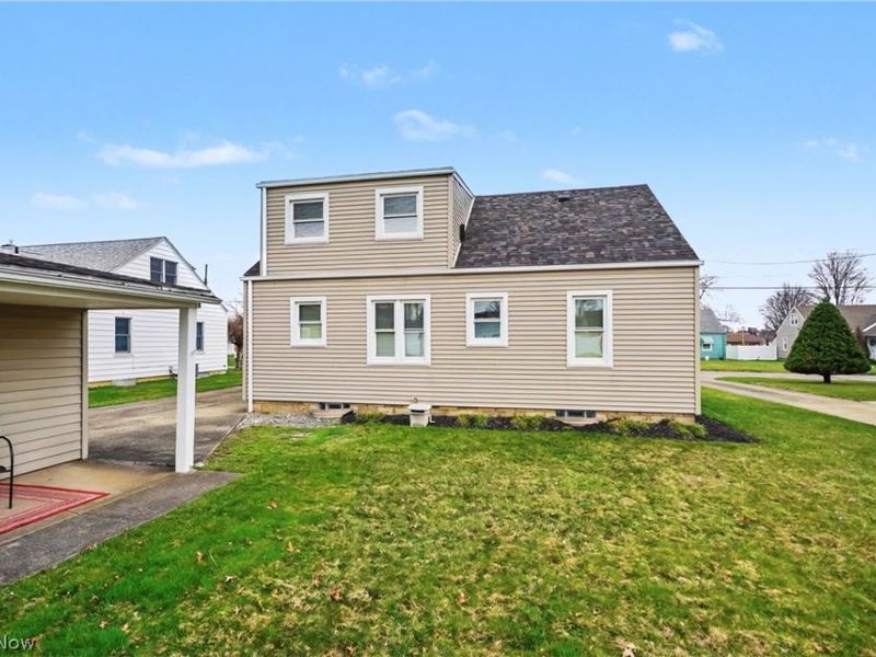 226 Helena Drive, Struthers, OH 44471 Photo 32