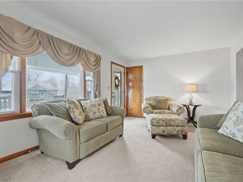 226 Helena Drive, Struthers, OH 44471 Photo 7