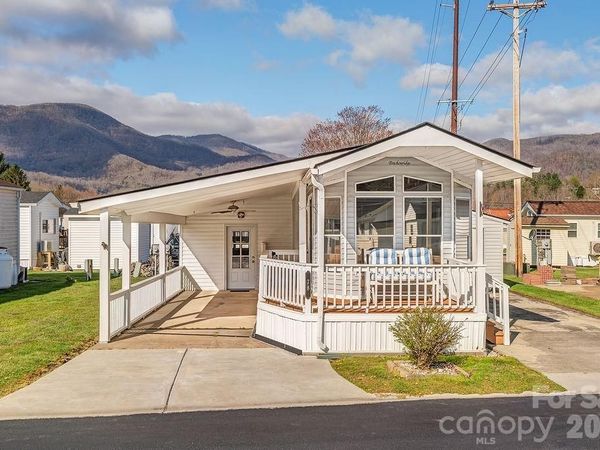 78 Strollers Lane , Waynesville, NC 28785