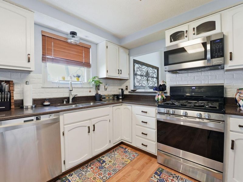 5700 Brook Hollow Drive, Hilliard, OH 43026 Photo 13