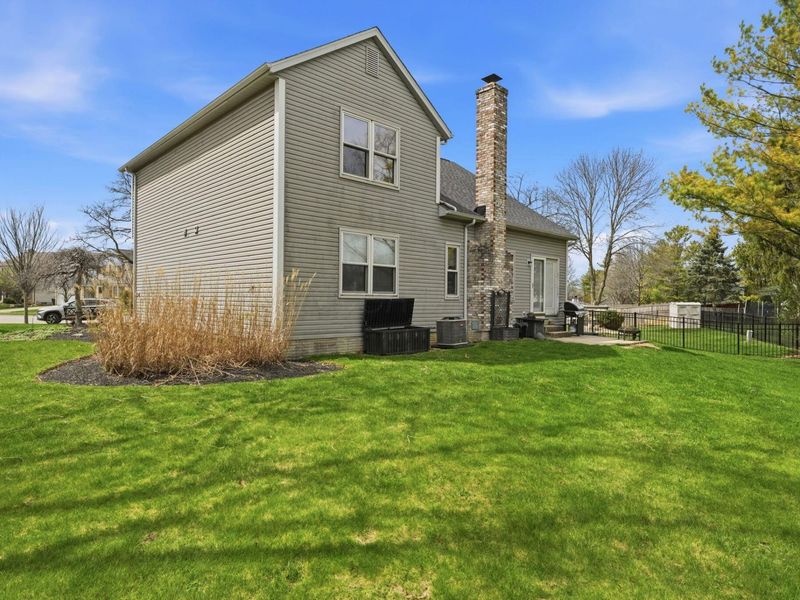 5700 Brook Hollow Drive, Hilliard, OH 43026 Photo 3