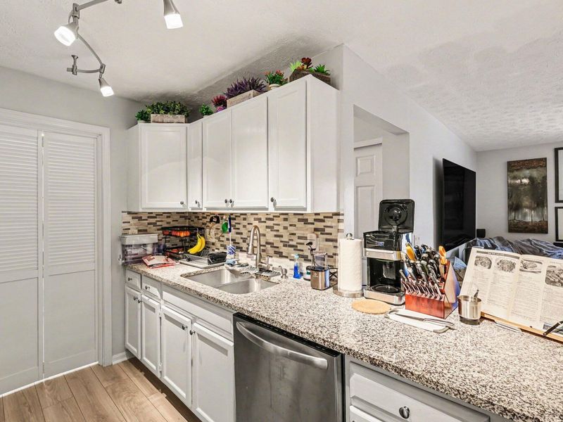 10148 Carnation Court, Unit 8, Florence, KY 41042 Photo 3