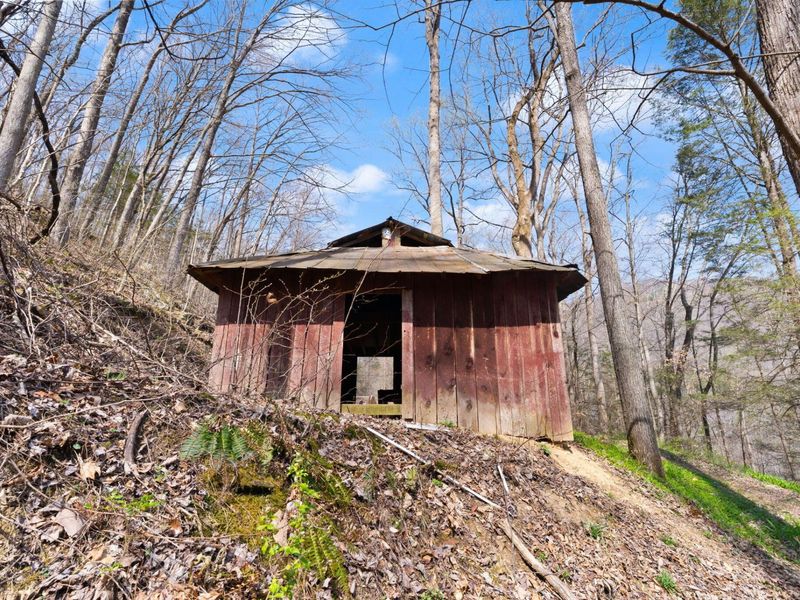1197 Beans Fork Road, Middlesboro, KY 40965 Photo 15