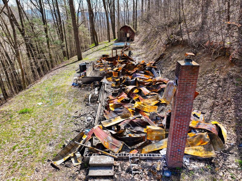 1197 Beans Fork Road, Middlesboro, KY 40965 Photo 17