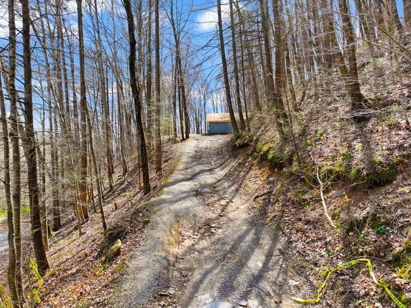 1197 Beans Fork Road, Middlesboro, KY 40965 Photo 2