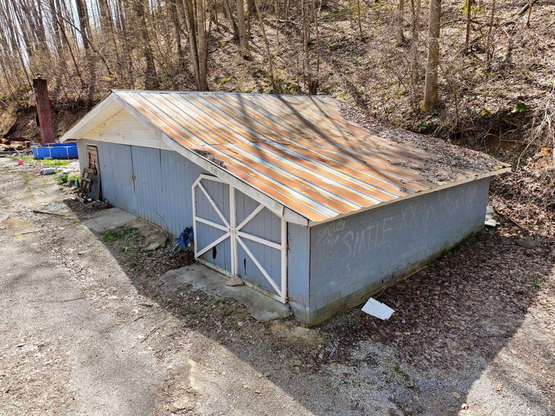 1197 Beans Fork Road, Middlesboro, KY 40965 Photo 27