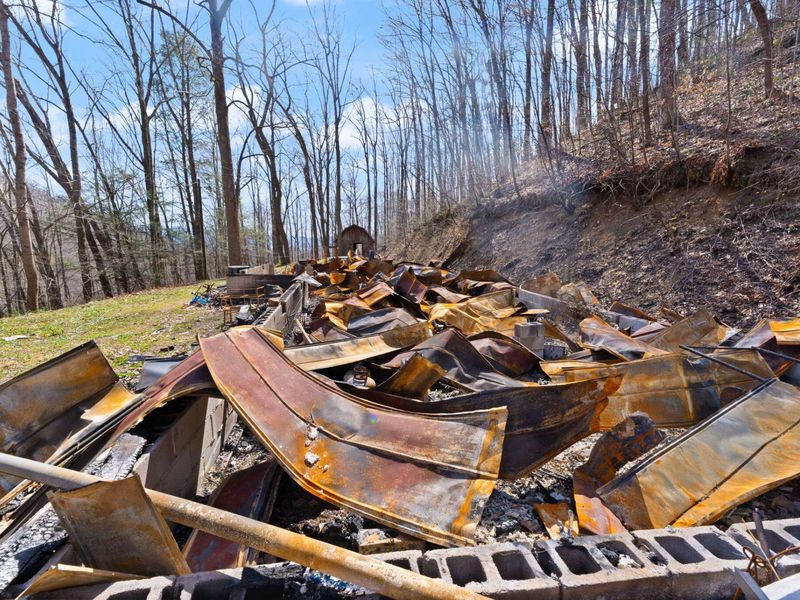 1197 Beans Fork Road, Middlesboro, KY 40965 Photo 8