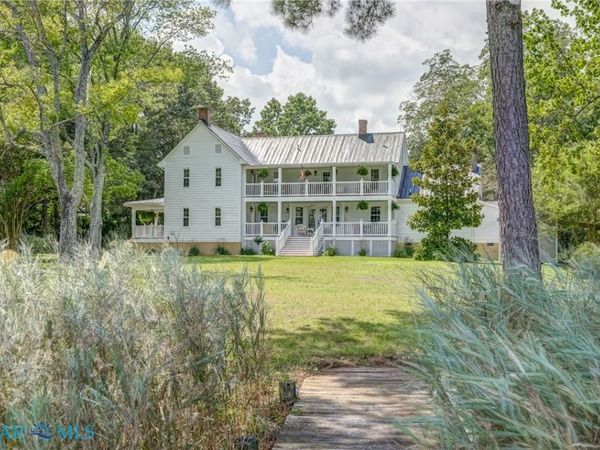 673 Hicks Wharf Road, Mathews, VA 23025