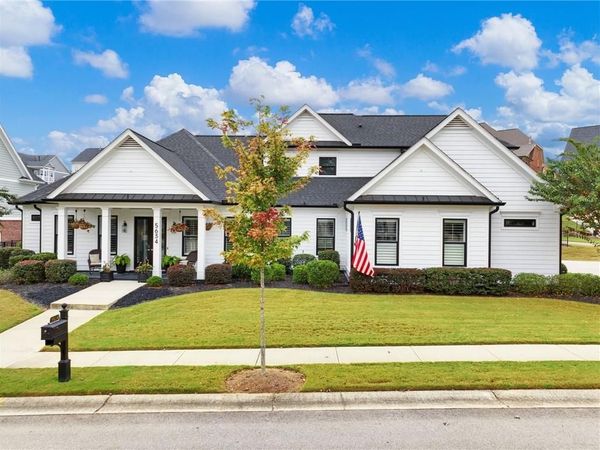 5634 Autumn Flame Drive , Braselton, GA 30517