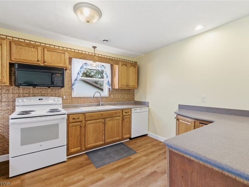 655 Spangler Street , Willard, OH 44890 Photo 7